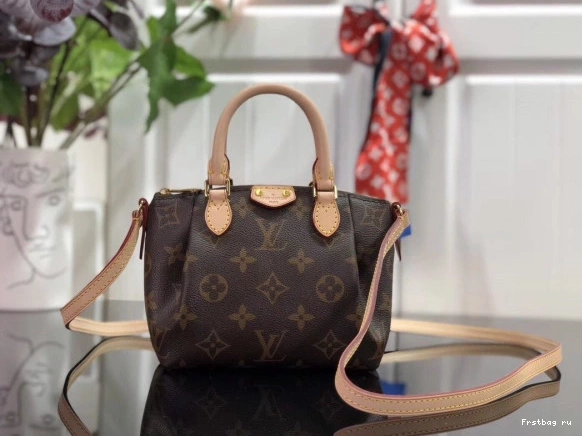 First bag ru PM TURENNE Louis Vuitton 0715